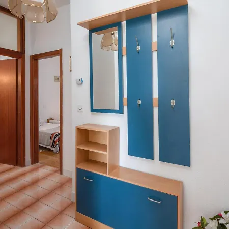 A2 Near W Patio Parking And Grill *