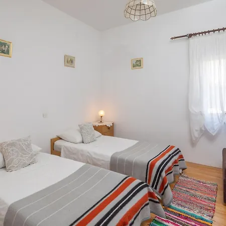 A2 Near W Patio Parking And Grill *