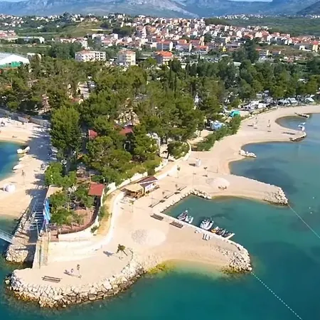 A2 Near W Patio Parking And Grill Апартаменты