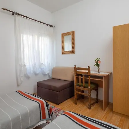 Daire A 2 Near W Patio Parking And Grill
