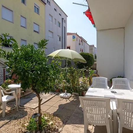 Apartamento A 2 Near W Patio Parking And Grill